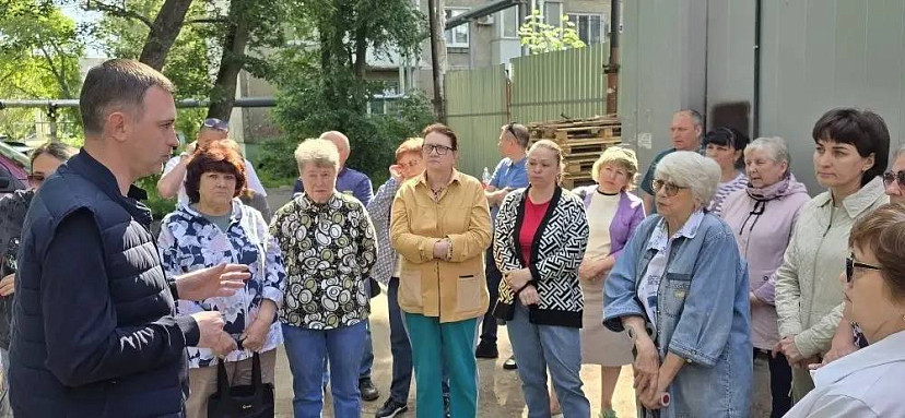 В Энгельсе продолжат осушать затопленные из-за обрушения коллектора подвалы